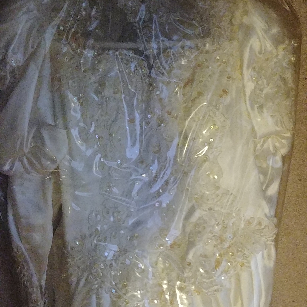 Lil mermaid wedding dress. Size 6
